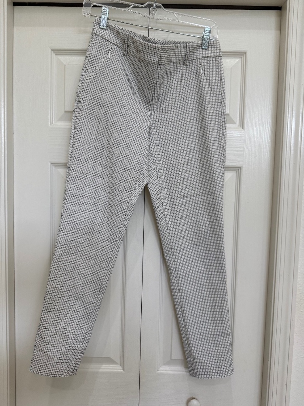 The Limited black and white pattern ankle pant